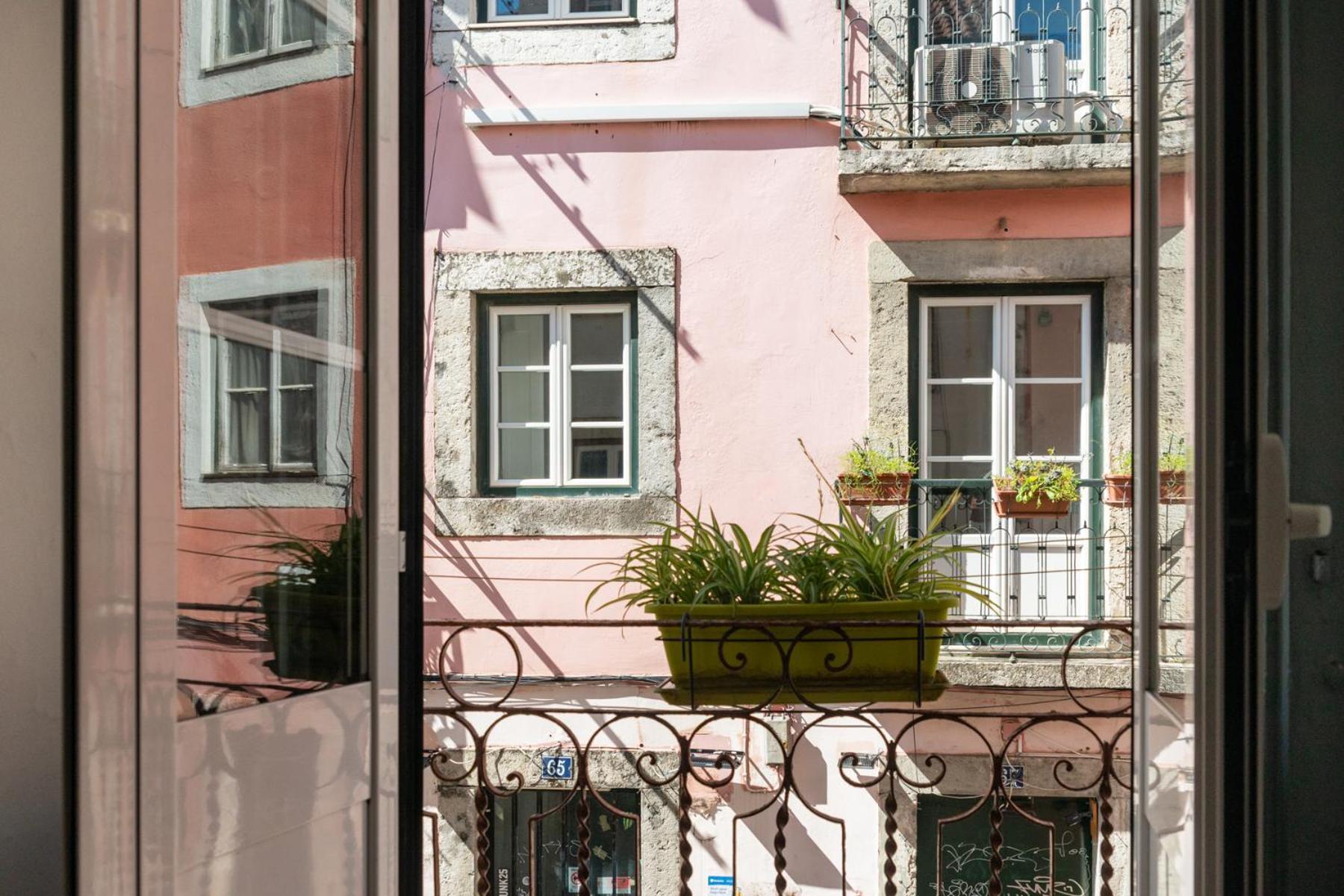 Apartment In Bairro Alto 1 - Lisbon Charm Exteriör bild